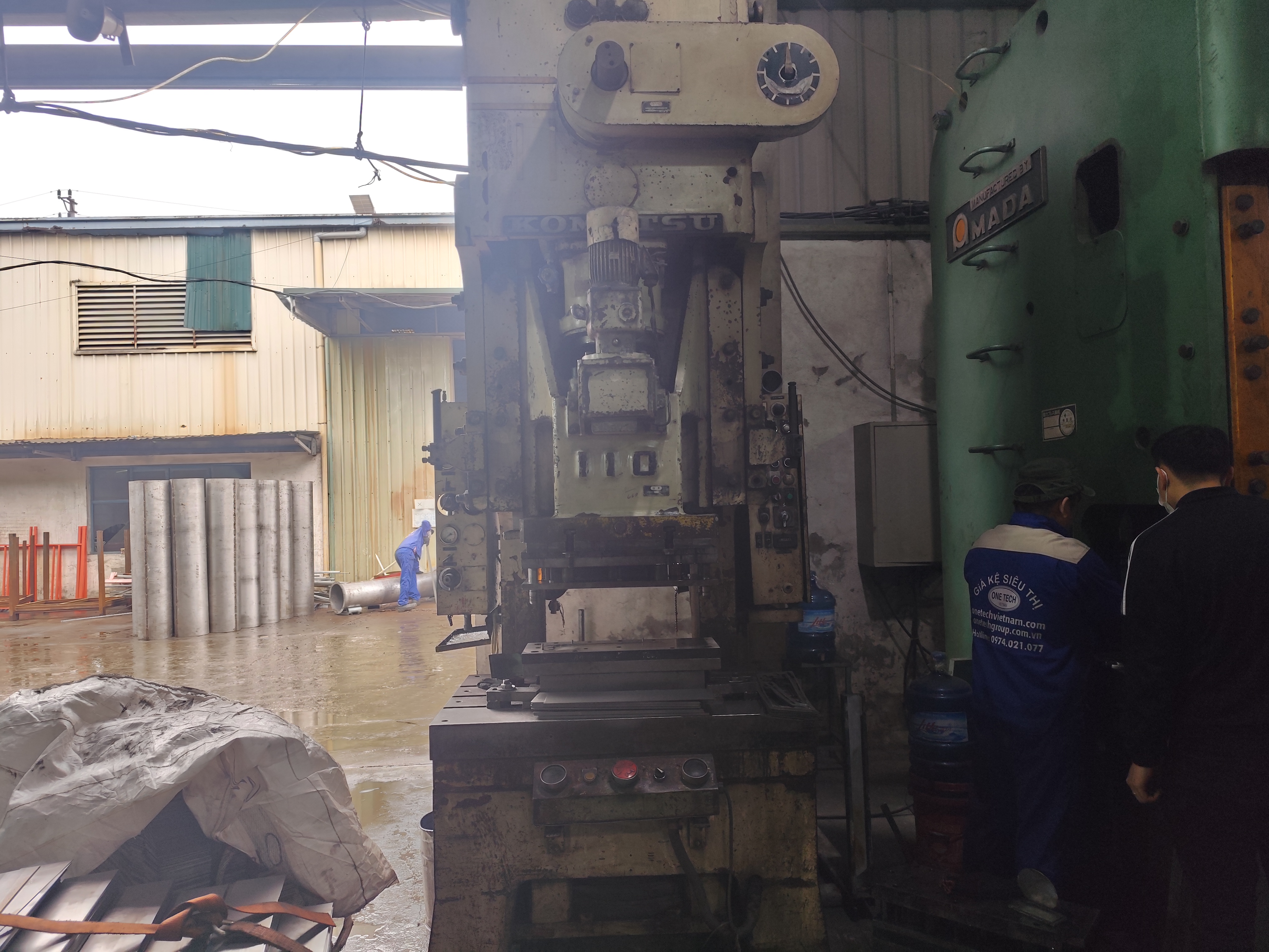 Stamping machine.jpg